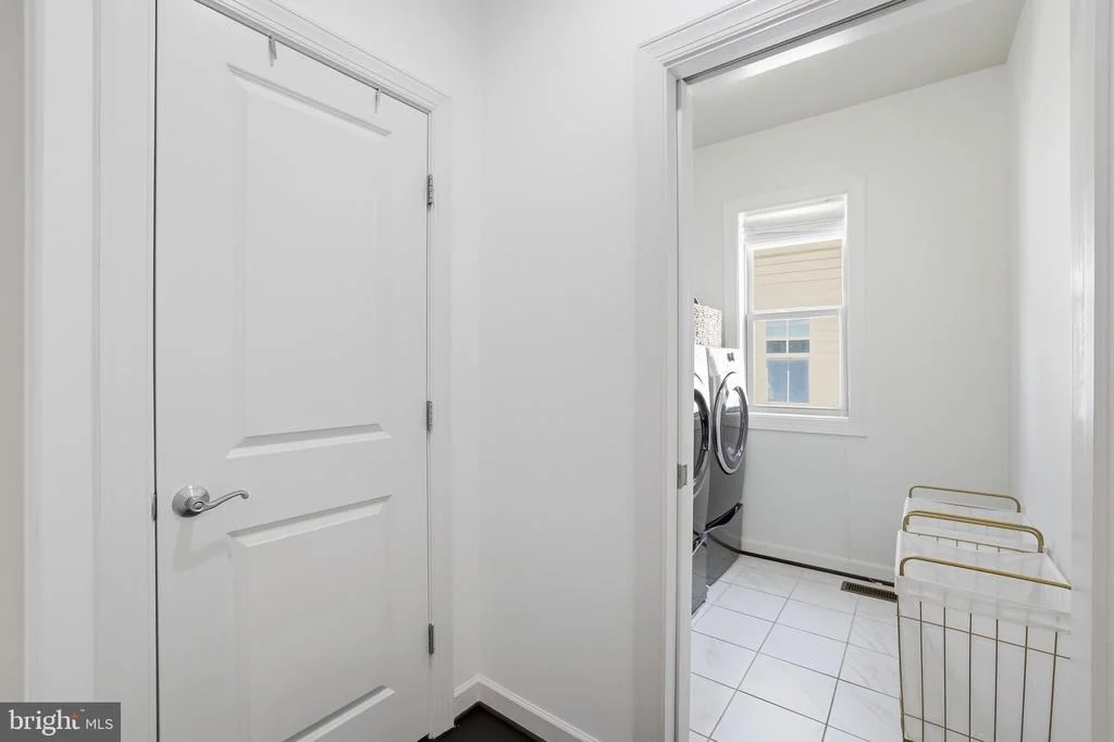 Photo of 20623 HOLYOKE DRIVE