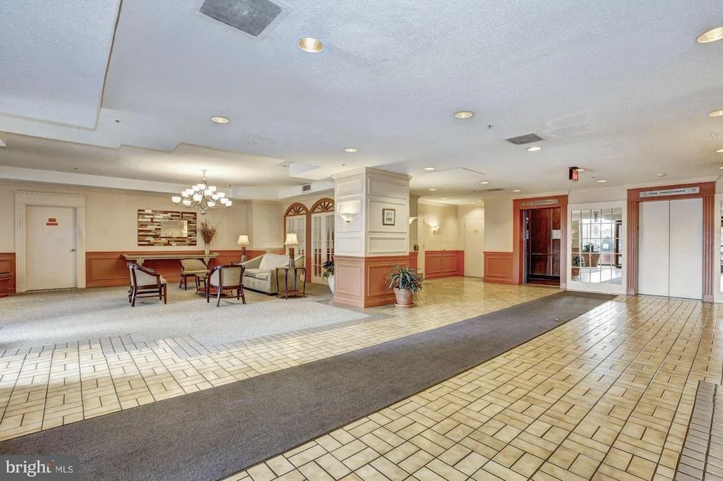 Photo of Unit 31007 at 15115 INTERLACHEN DRIVE