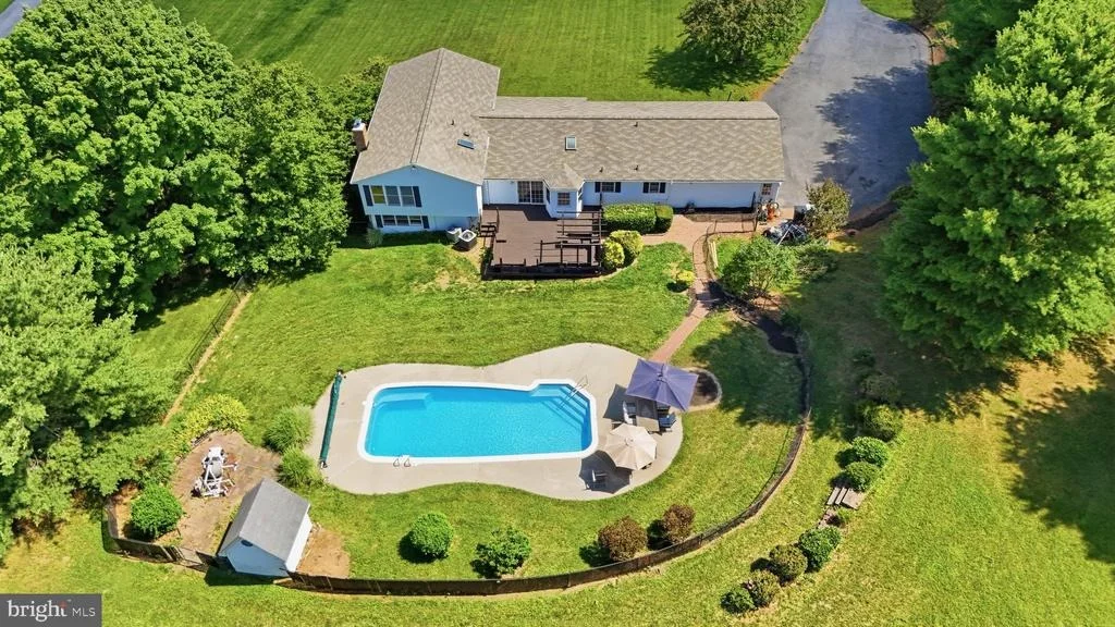 Photo of 3814 BOTELER ROAD