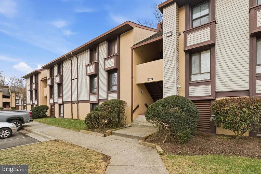 Photo of Unit 832B at 11637 STONEVIEW SQUARE