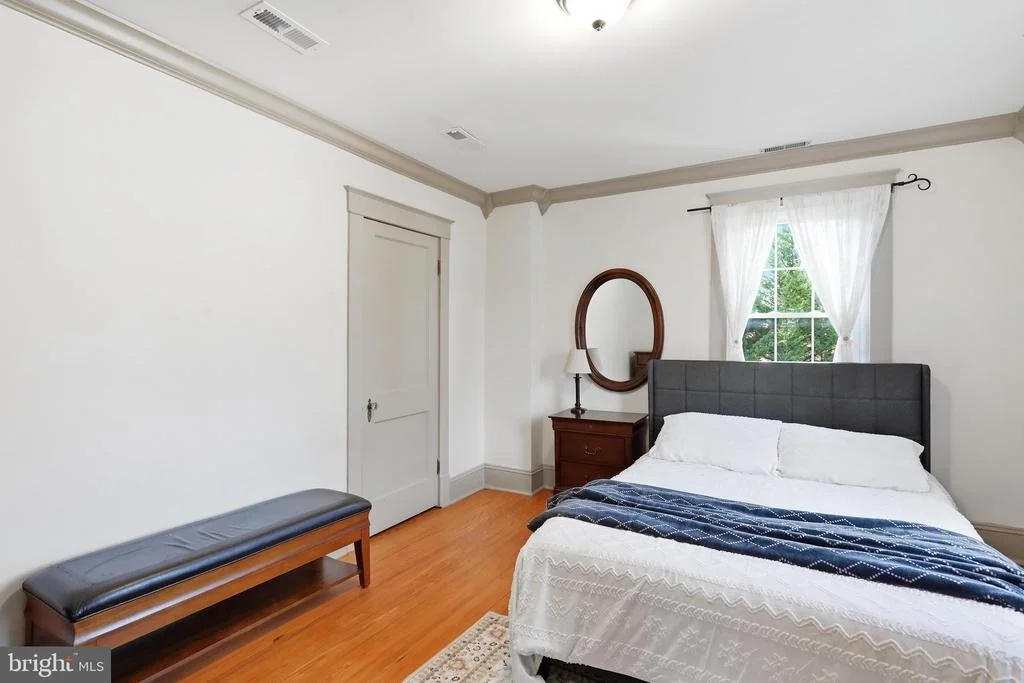 Photo of 5921 QUINN ROAD