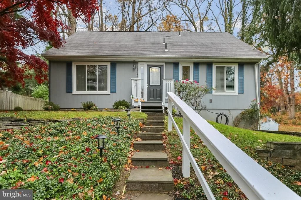 Photo of 10105 MEREDITH AVENUE
