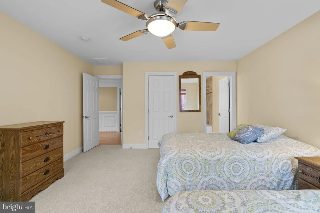 Photo of 370 EAGLE HILL ROAD