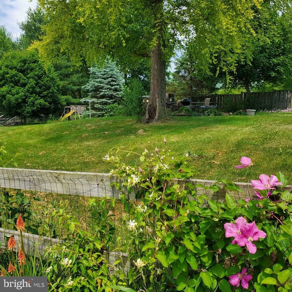 Photo of 6155 KING ROAD
