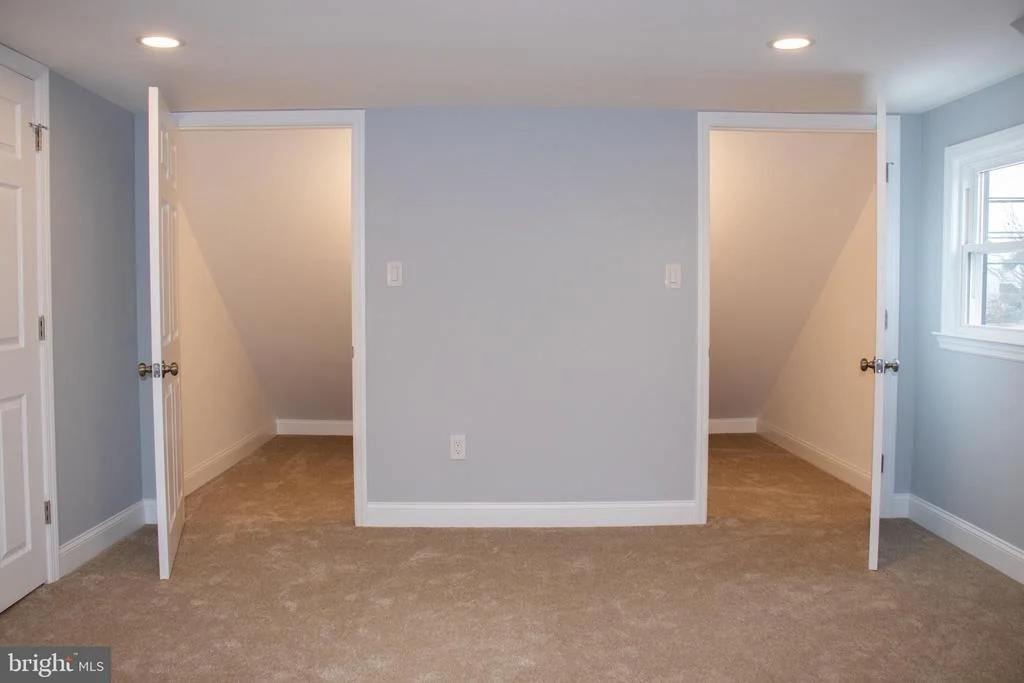 Photo of 952 COLUMBUS ROAD