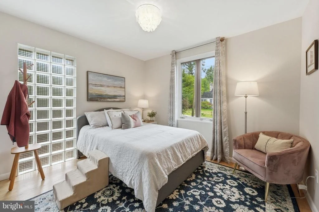 Photo of 9109 BRADFORD ROAD