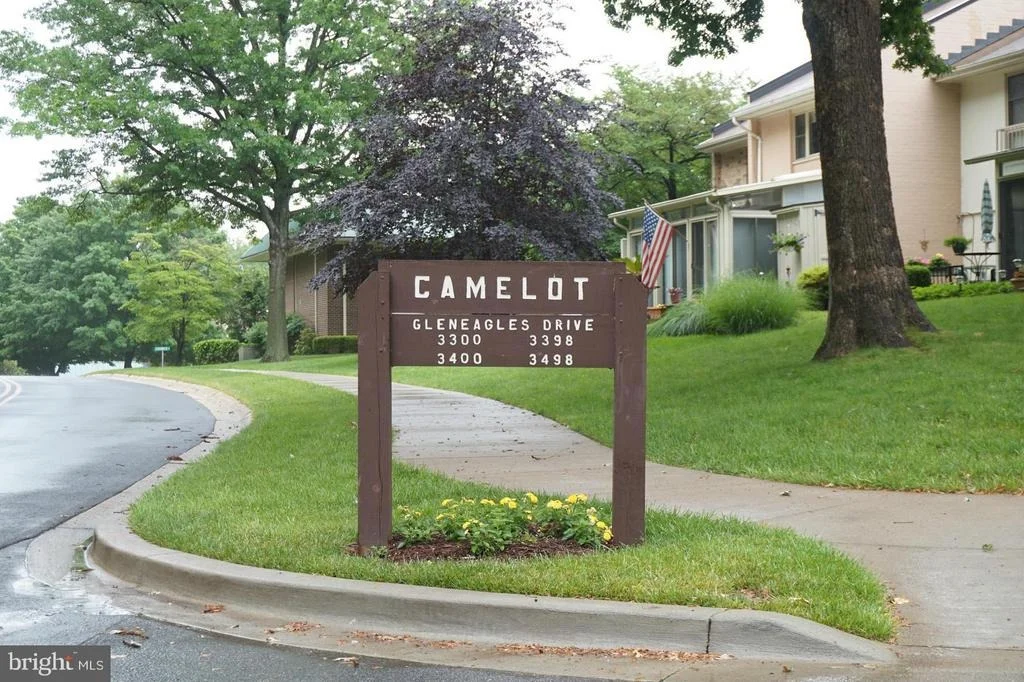 Photo of Unit 702D at 3350 GLENEAGLES DRIVE