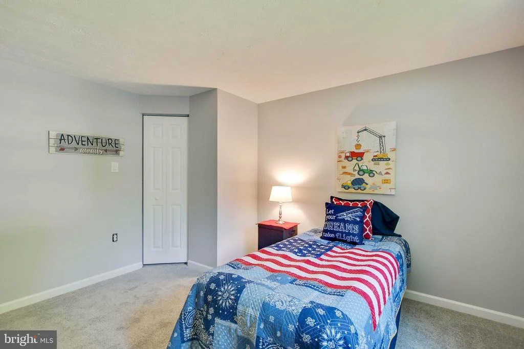Photo of 9809 OLEANDER AVENUE