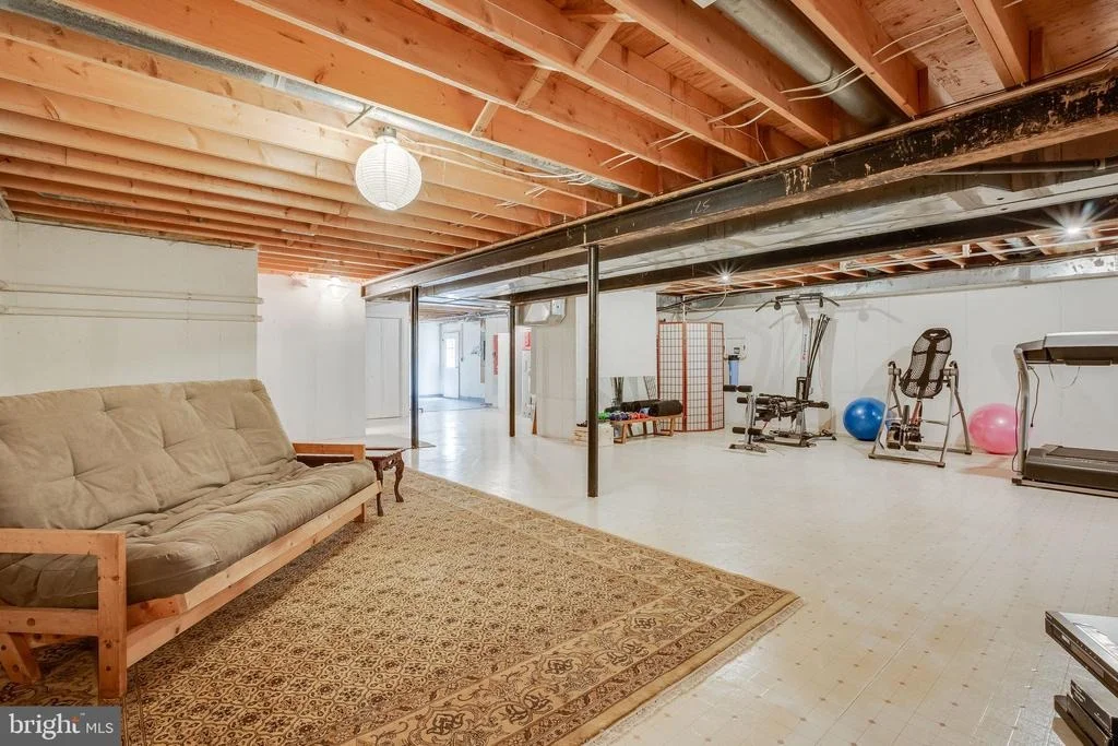 Photo of 6504 GRIFFITH ROAD