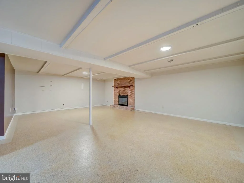 Photo of 10524 DEACON ROAD