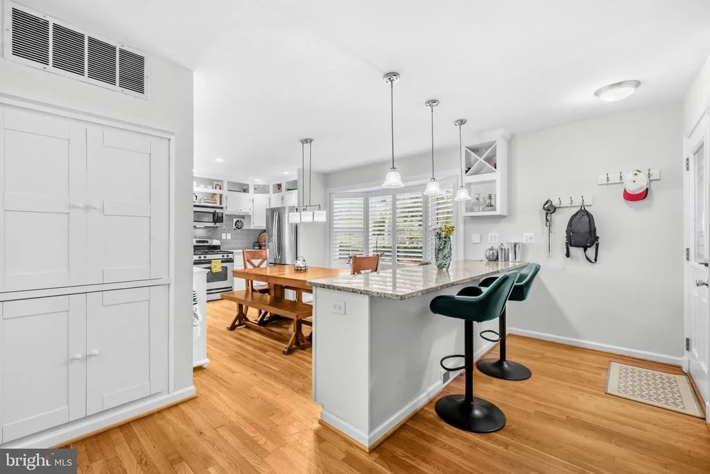 Photo of 1600 FLORA LANE