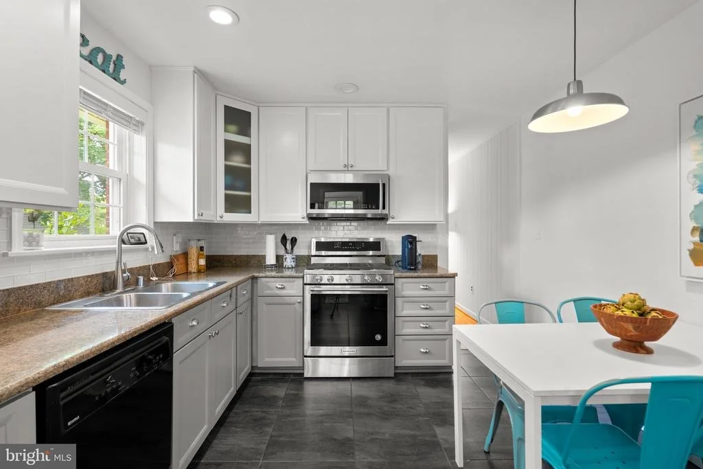 Photo of 17621 PRINCE EDWARD DRIVE