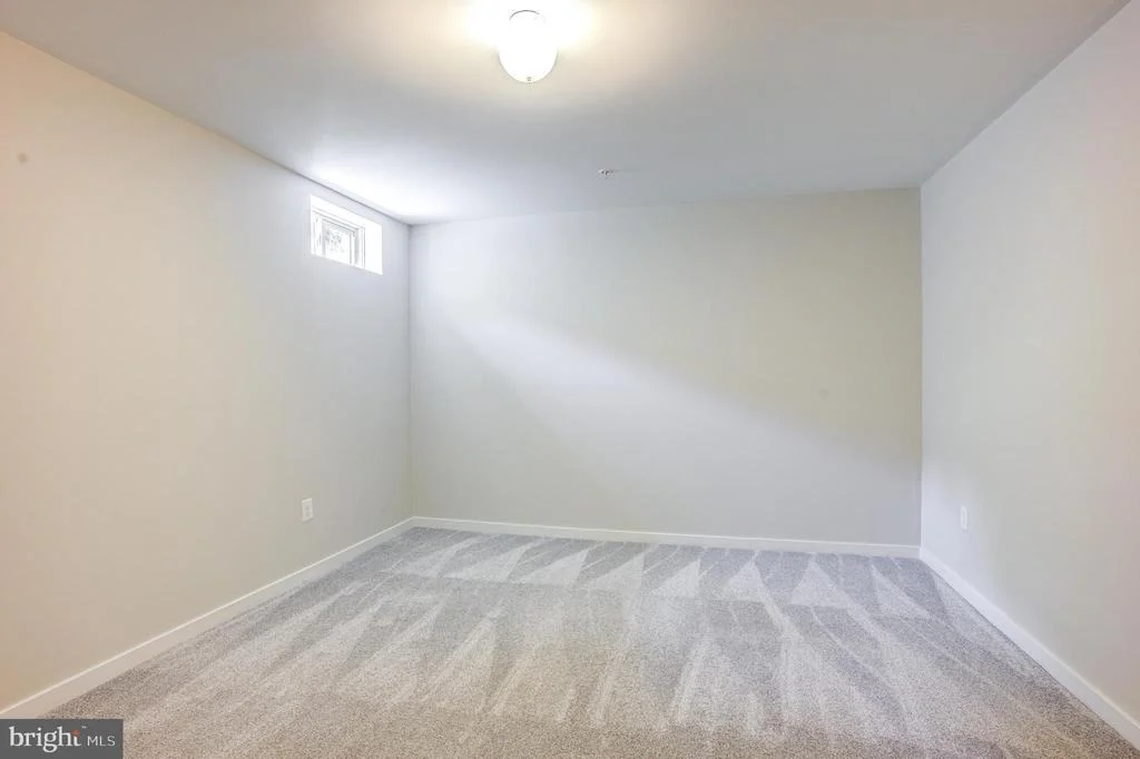 Photo of 630 MACCUBBIN LANE