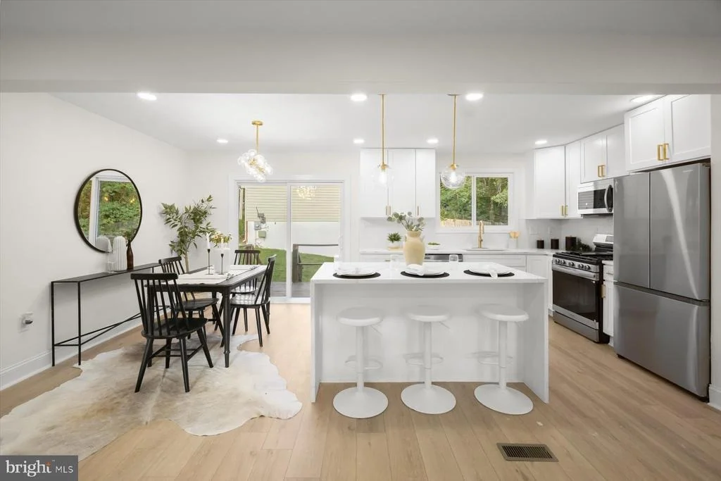 Photo of 5918 SOUTHGATE DRIVE