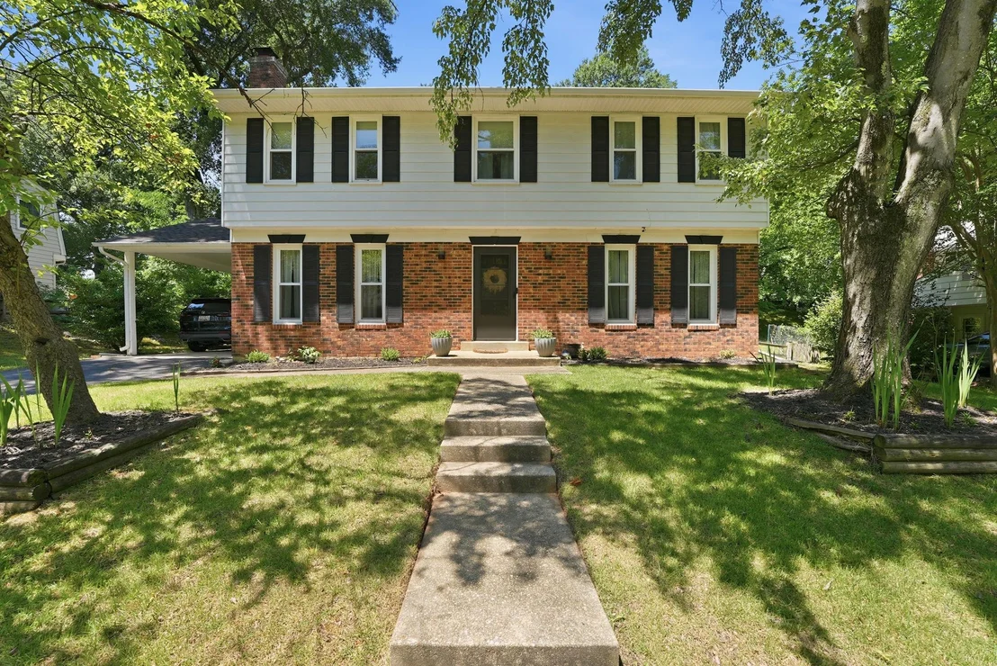 Photo of 9205 IVANHOE ROAD