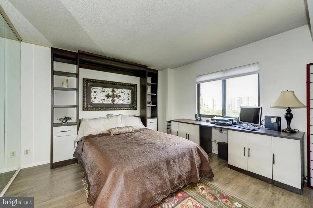 Photo of Unit 908 at 5902 MOUNT EAGLE DRIVE