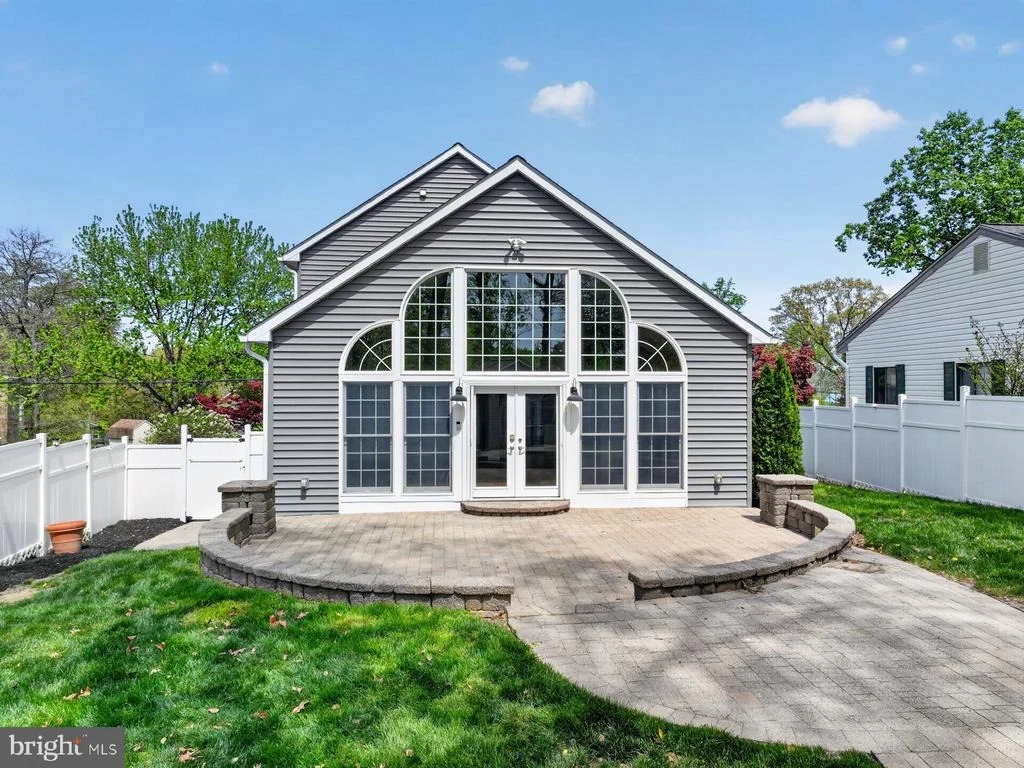 Photo of 448 MAPLE LEAF DRIVE