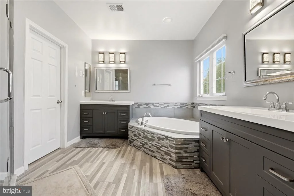 Photo of 42173 ST HUBERTS PLACE