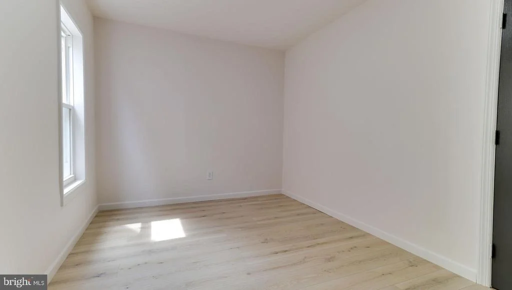 Photo of 236 N BROADWAY
