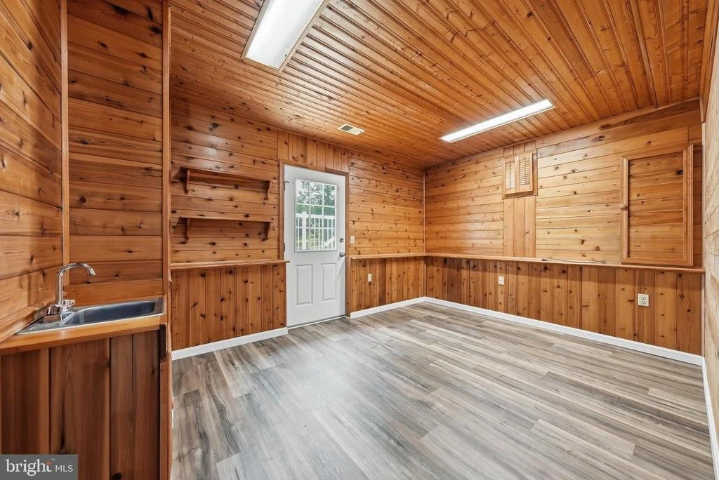 Photo of 10101 MADRONAWOOD DRIVE