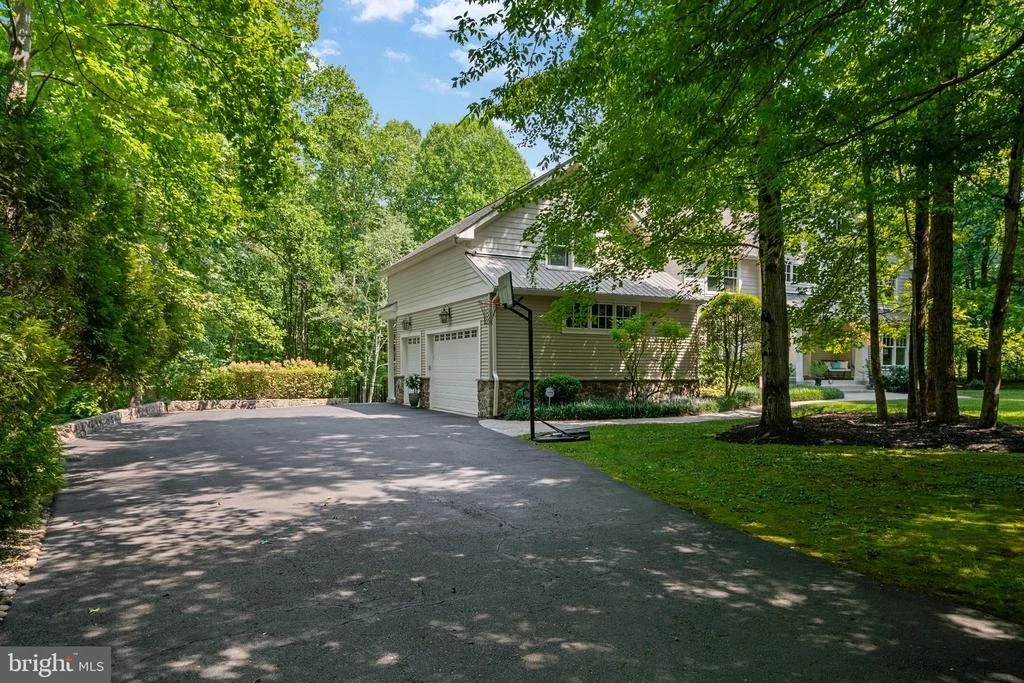 Photo of 5223 GRENOCK DRIVE