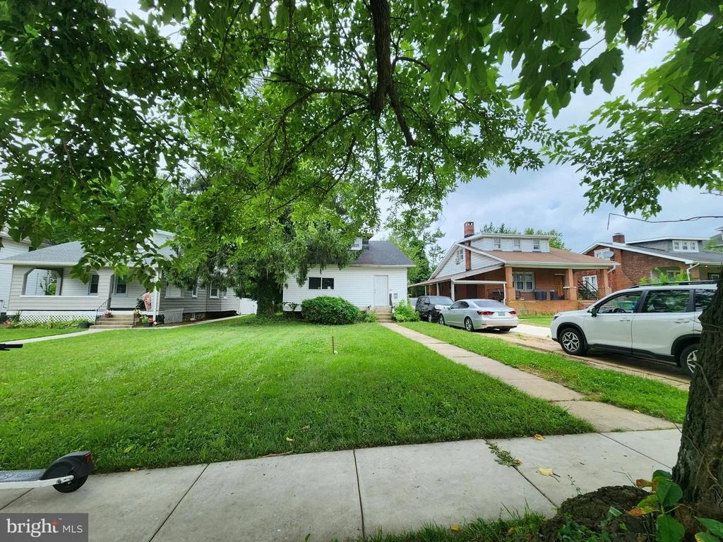 Photo of 3811 SEQUOIA AVENUE