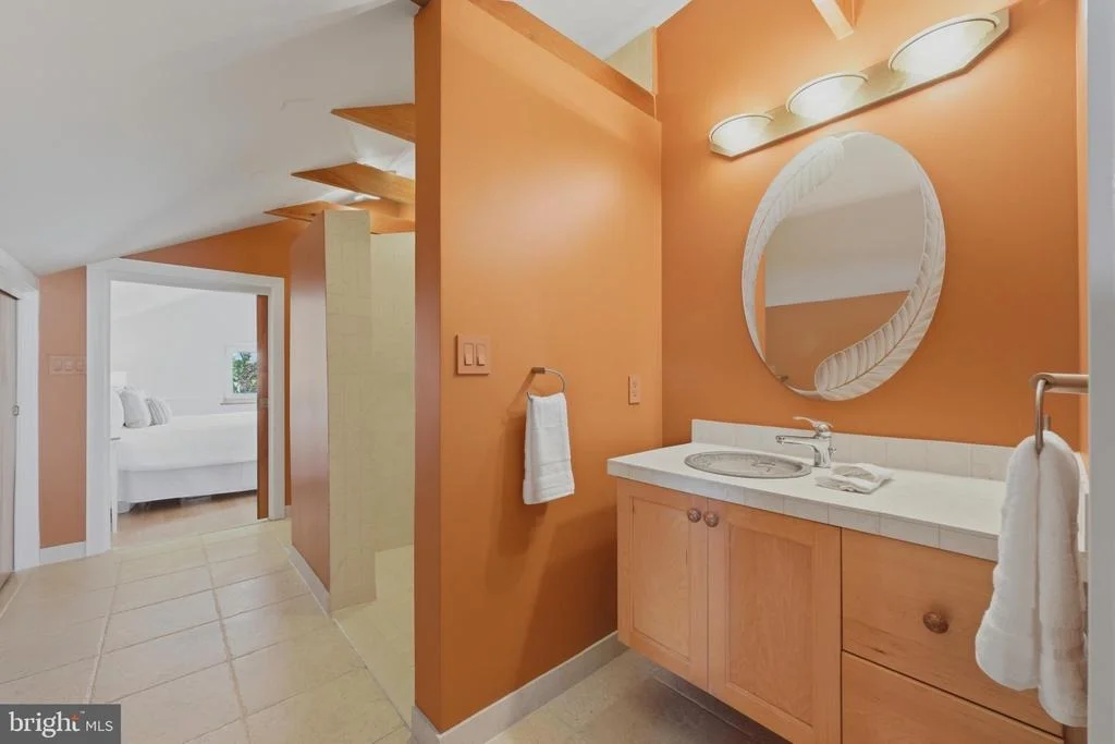 Photo of 2292 LAKE DRIVE