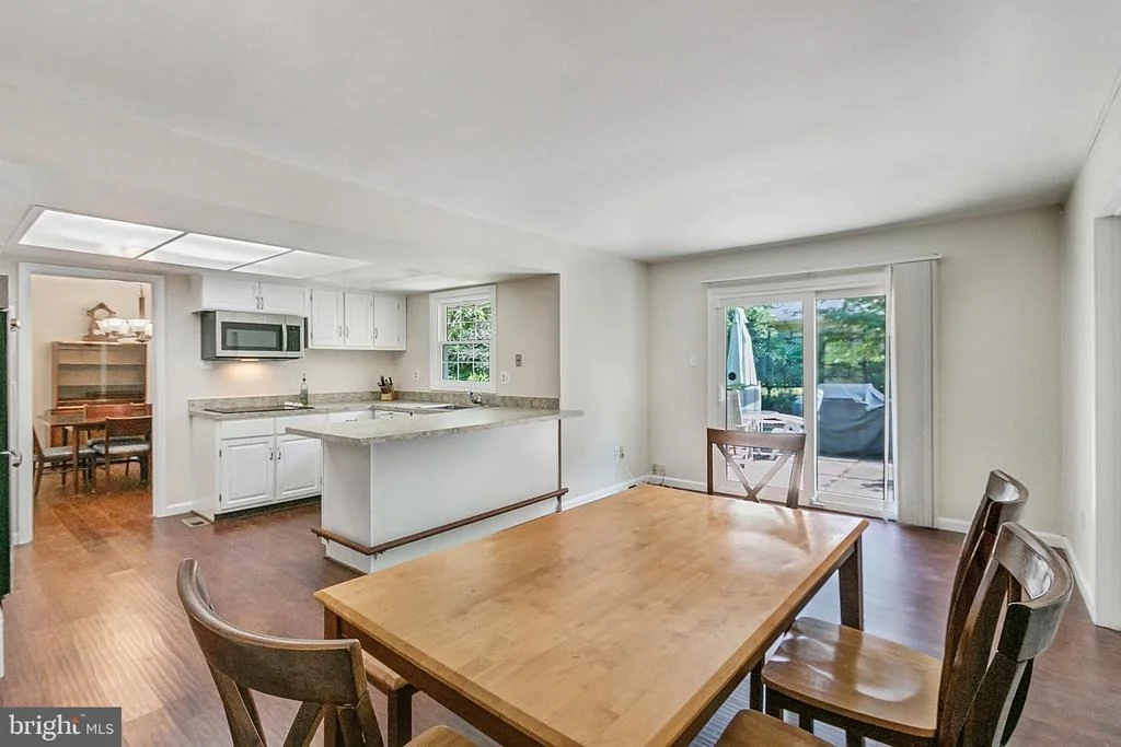 Photo of 2808 VILLAGE LANE