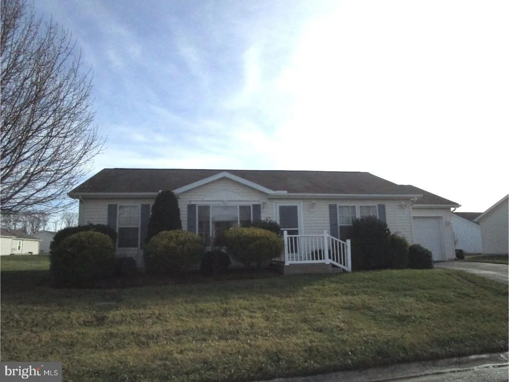 Photo of 304 PERSIMMON CIRCLE