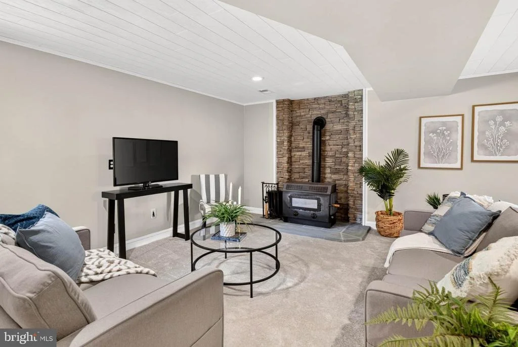 Photo of 4294 WOLF HILL DRIVE