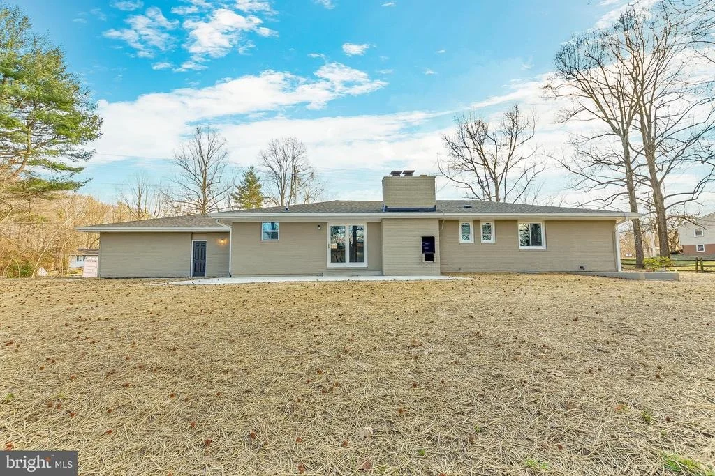 Photo of 9426 BOYDS TURN ROAD