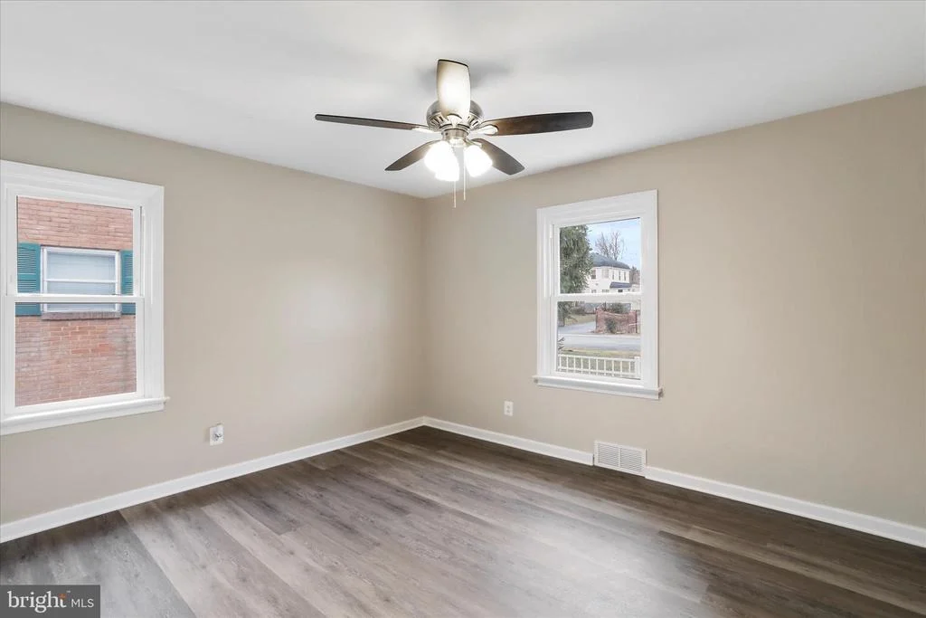 Photo of 27 HARVARD ROAD