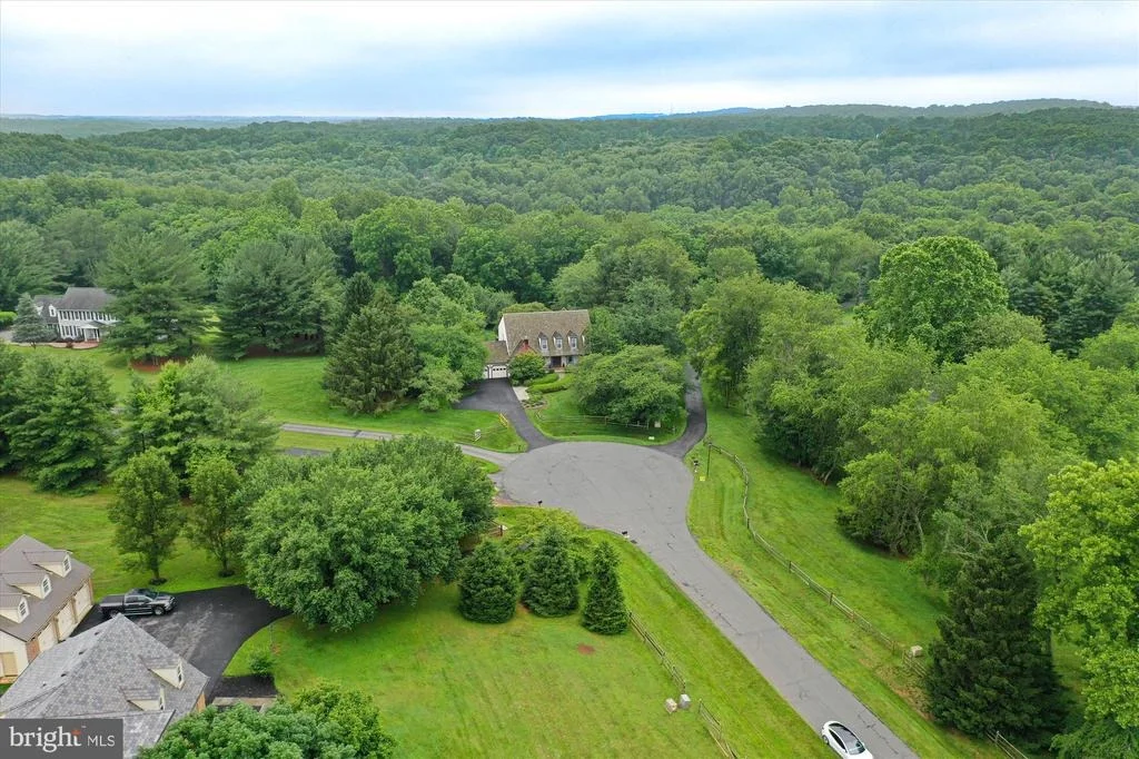 Photo of 22217 CREEKVIEW DRIVE