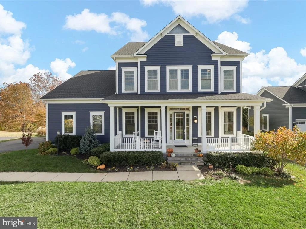 Photo of 25970 LIQUIDAMBAR LANE