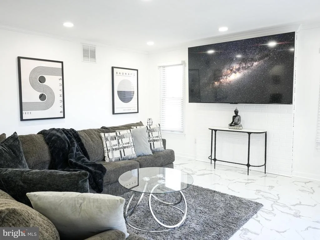 Photo of 2111 WARREN WAY DRIVE