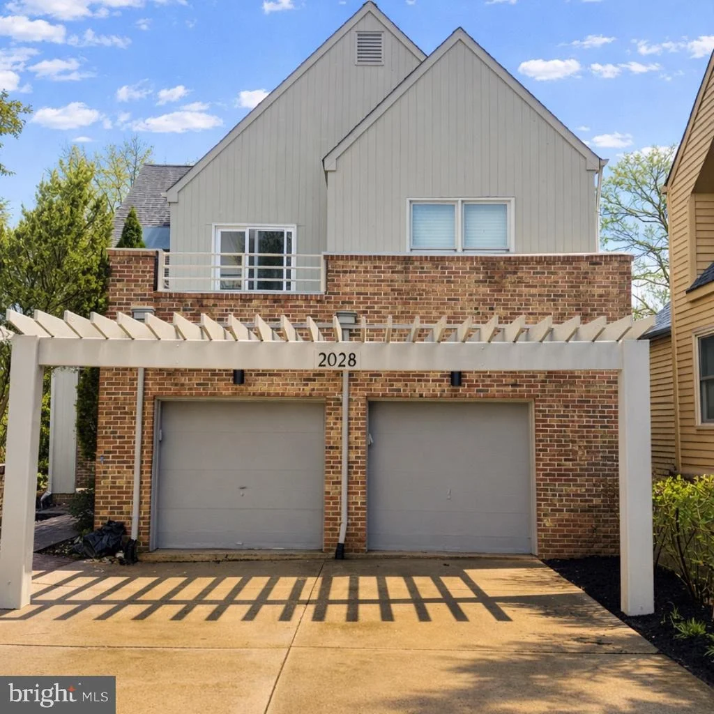 Photo of 2028 BEACON PLACE