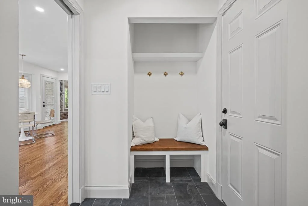 Photo of 9020 BEATTY DRIVE