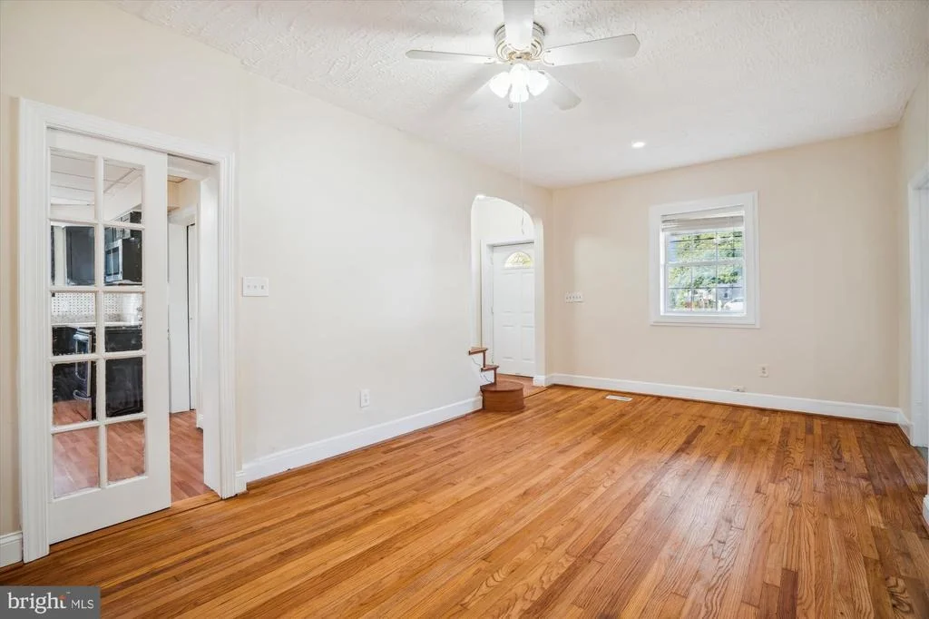 Photo of 9121 LANHAM SEVERN ROAD