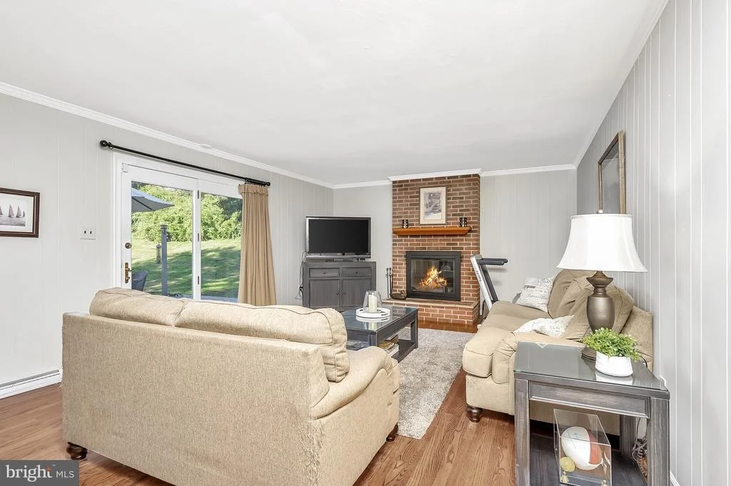 Photo of 19 TENBY CHASE DRIVE