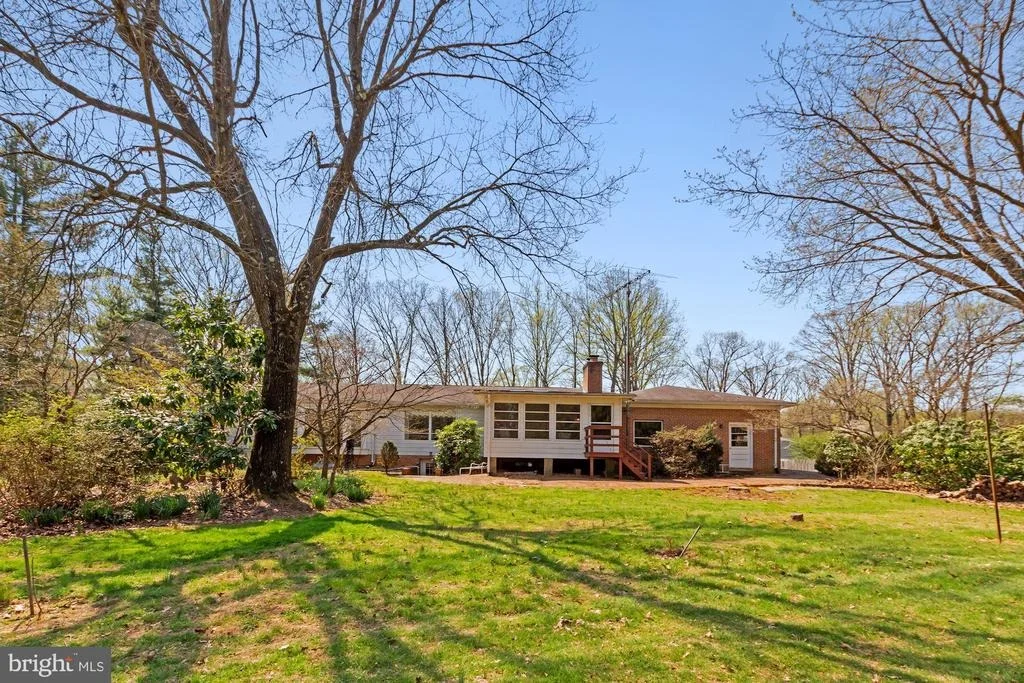 Photo of 17335 DONORA ROAD