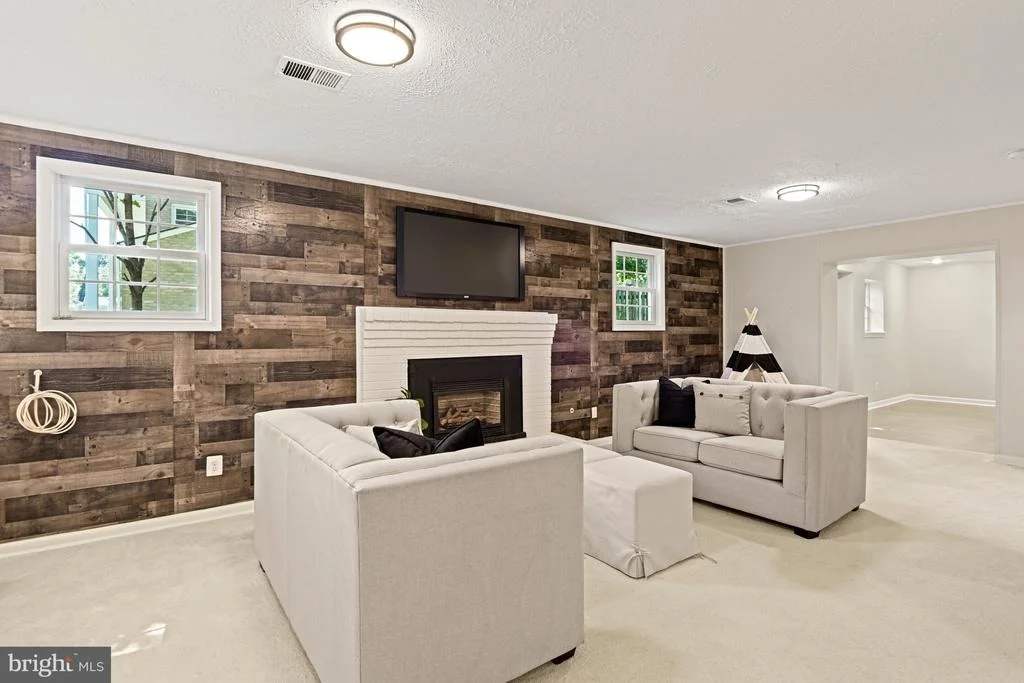 Photo of 7821 FALSTAFF ROAD