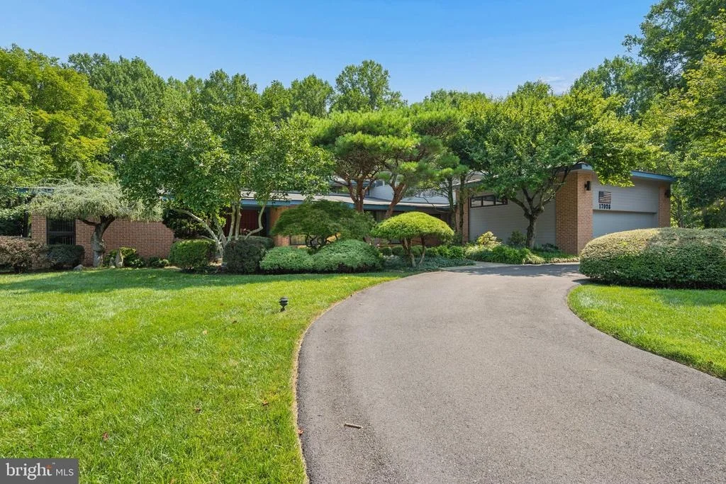 Photo of 17026 BARN RIDGE DRIVE