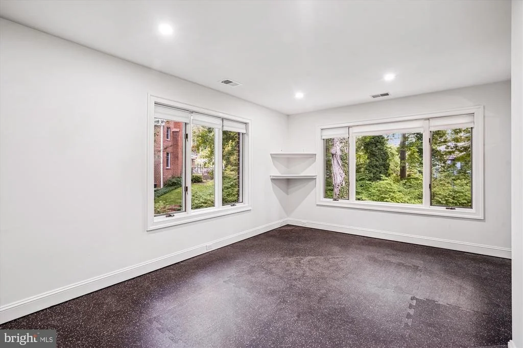 Photo of 8849 TUCKERMAN LANE