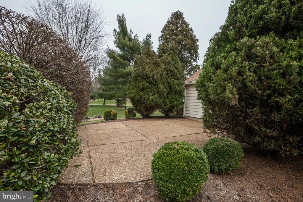 Photo of 15222 CENTERGATE DRIVE