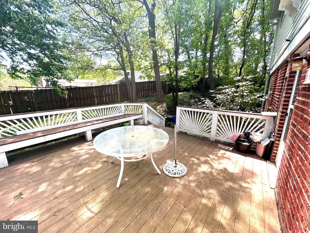 Photo of 906 DRYDEN COURT