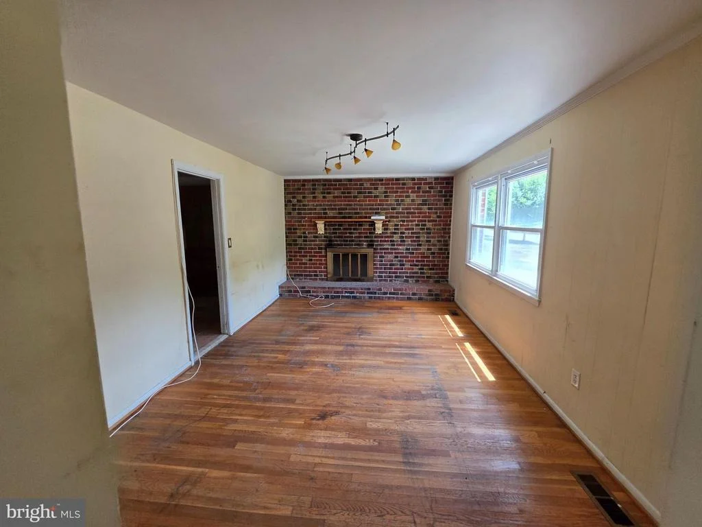 Photo of 12100 CHESTERTON DRIVE