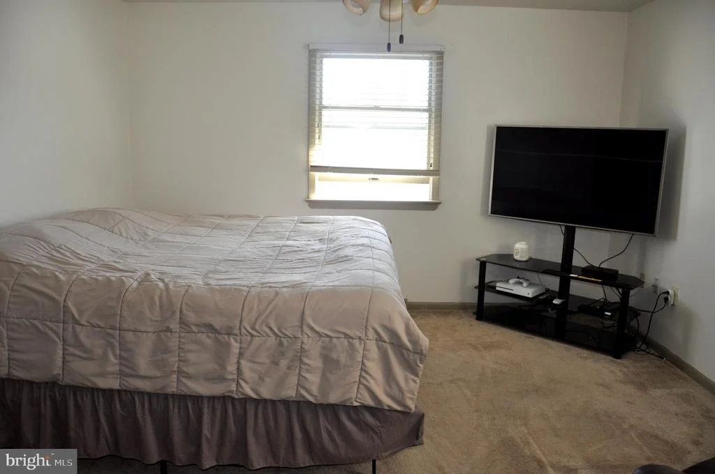 Photo of 1369 OUTER DRIVE