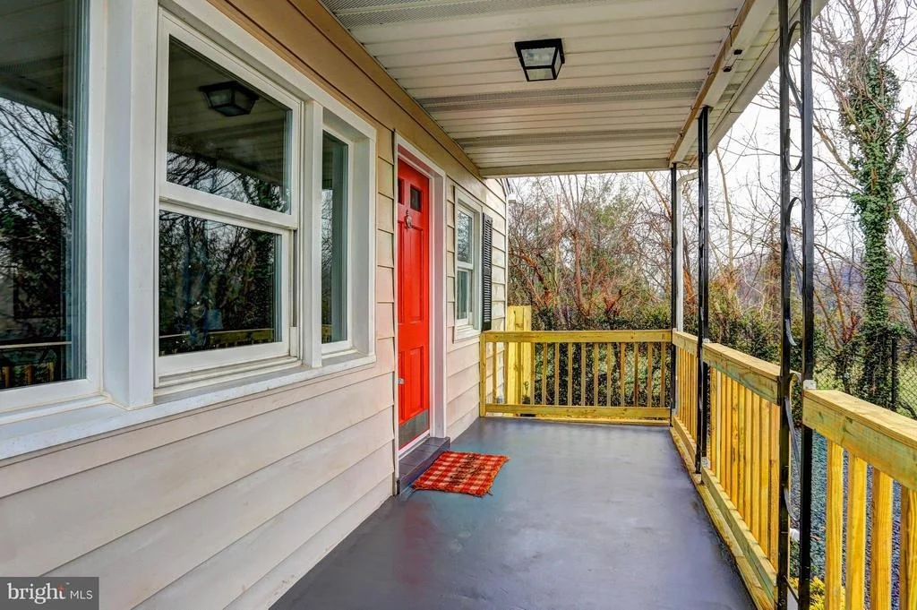 Photo of 516 HOLY CROSS ROAD