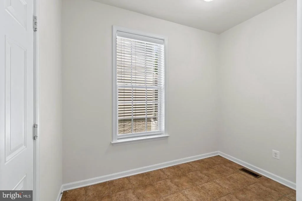 Photo of 9613 MANOR OAKS VIEW
