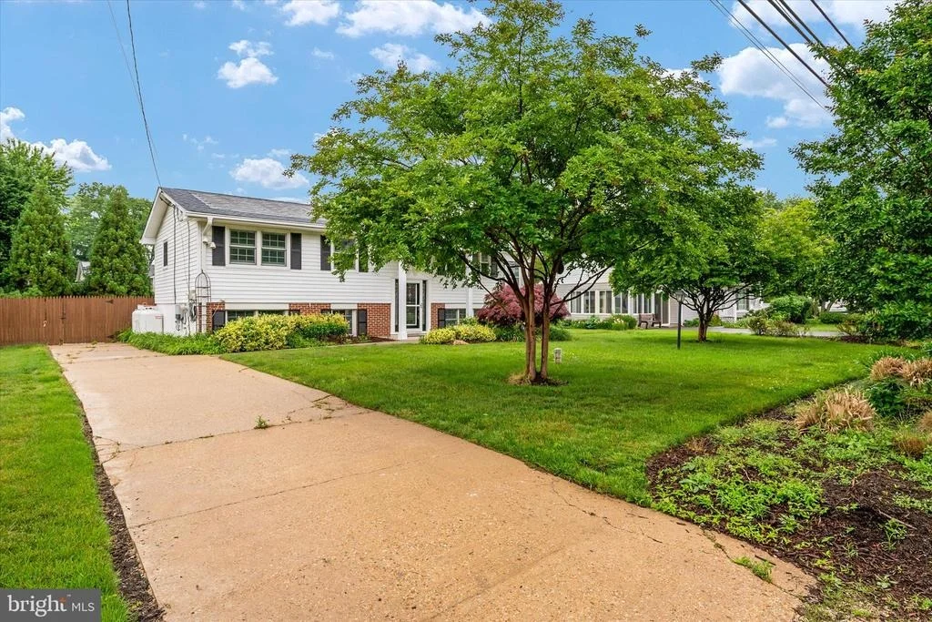 Photo of 100 CARROLL DRIVE